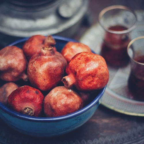 How to open a pomegranate