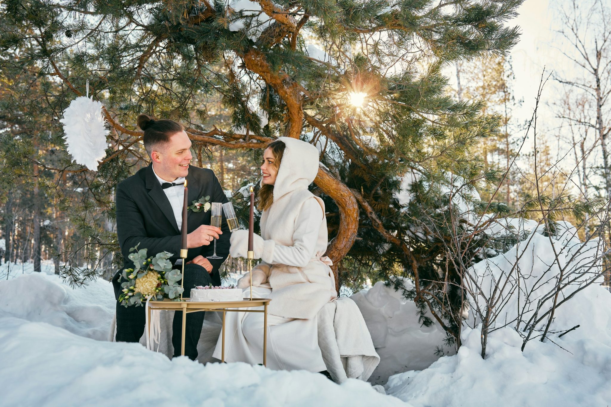 Elopement vs. Traditional weddings: what's right for you?