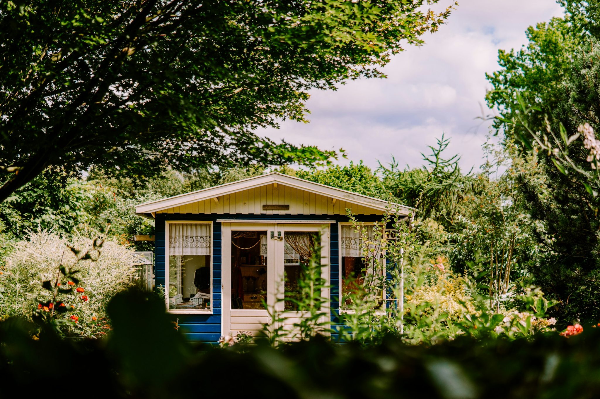 Weatherproofing your tiny house: roofing tips and tricks